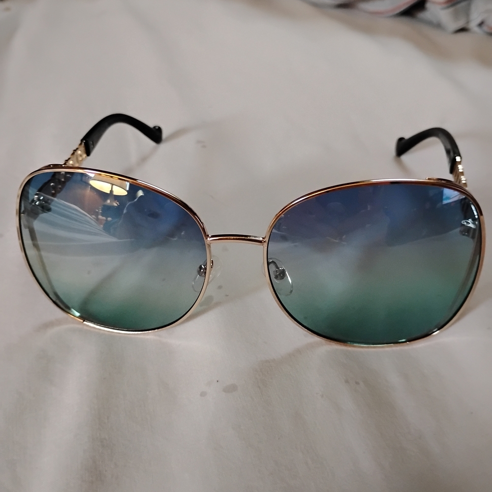 Gold Frame Women's Gradient Blue-Green Lens Sunglasses